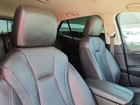 Used 2021 Buick Envision Essence w/ Sport Touring Package FWD image 18