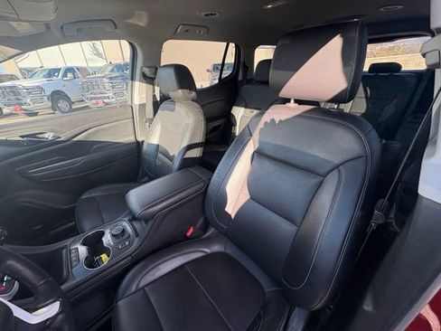 Used 2023 GMC Acadia SLT image 11