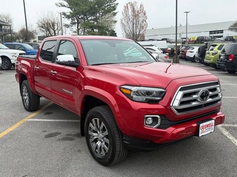 Used 2023 Toyota Tacoma Limited image 2
