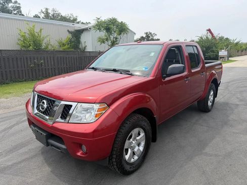 Used 2013 Nissan Frontier SV AWD/4WD image 1