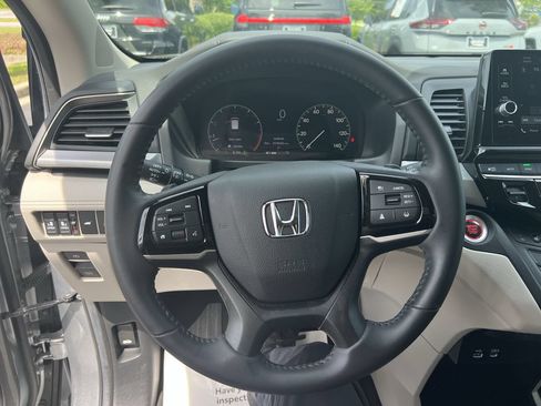 Used 2025 Honda Odyssey EX-L image 18