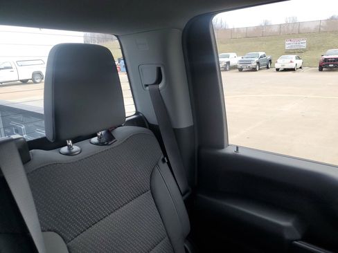 Used 2024 GMC Sierra 2500 Pro w/ Convenience Package image 15