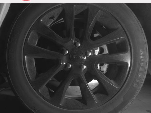 Used 2020 Jeep Grand Cherokee Altitude image 9