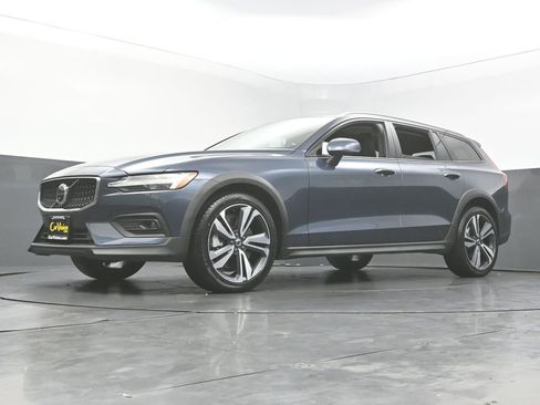 Used 2023 Volvo V60 B5 Cross Country Plus w/ Climate Package AWD/4WD image 47