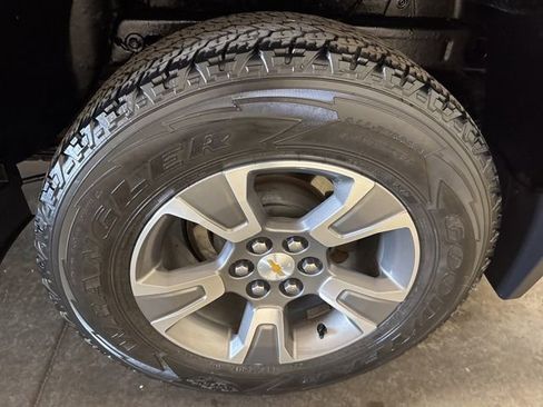 Used 2016 Chevrolet Colorado Z71 AWD/4WD image 9