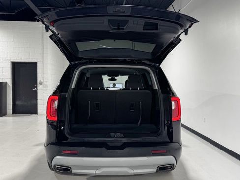 Used 2022 GMC Acadia SLE image 8