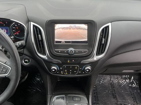 Used 2022 Chevrolet Equinox LT image 16