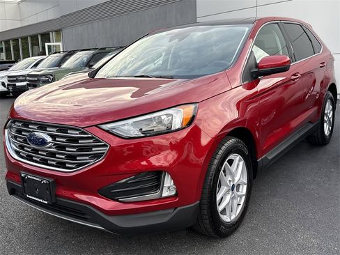 Used 2022 Ford Edge SEL w/ Convenience Package image 3