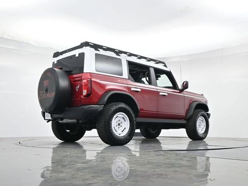 Certified 2025 Ford Bronco Heritage Edition AWD/4WD image 30