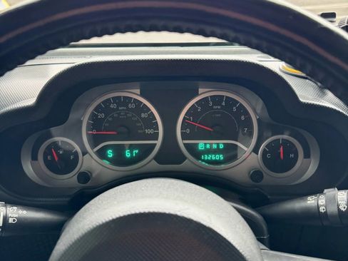 Used 2010 Jeep Wrangler Unlimited Sport image 9