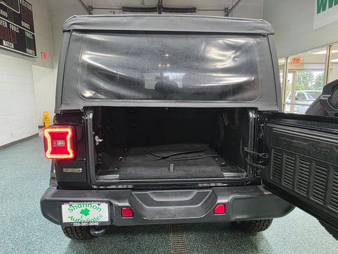 Used 2021 Jeep Wrangler Unlimited Sahara AWD/4WD image 22