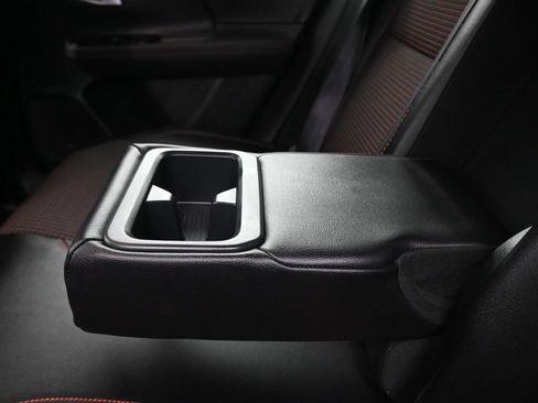 Used 2025 Nissan Kicks SR FWD image 31