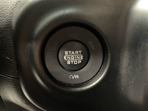 Used 2021 Jeep Gladiator Mojave AWD/4WD image 15