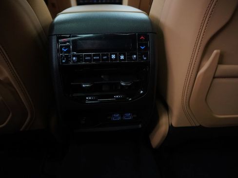 Used 2024 Jeep Grand Cherokee L Summit AWD/4WD image 28