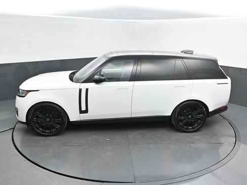 Used 2022 Land Rover Range Rover Long Wheelbase SE AWD/4WD image 36