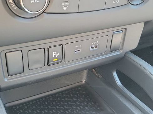Used 2025 Nissan Frontier S AWD/4WD image 31