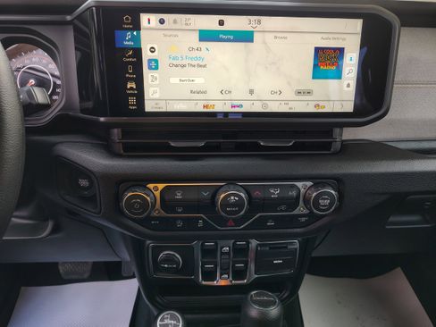 New 2026 Jeep Gladiator Sport image 23