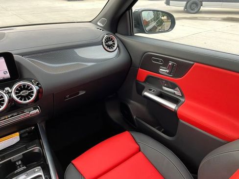 New 2025 Mercedes-Benz GLA 35 AMG 4MATIC image 35