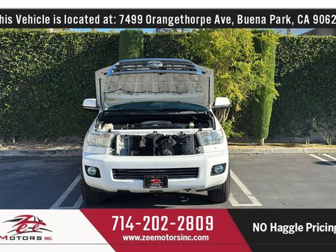 Used 2011 Toyota Sequoia SR5 RWD image 15