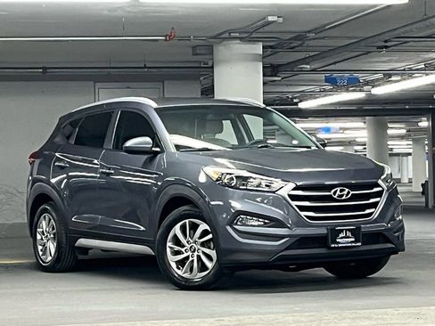 Used 2018 Hyundai Tucson SEL image 2