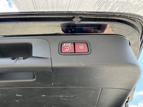 Used 2022 Mercedes-Benz GLC 300 image 24