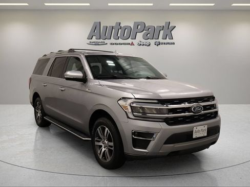 Used 2022 Ford Expedition Max Limited AWD/4WD image 3