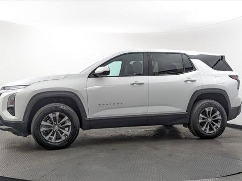 Used 2026 Chevrolet Equinox LT FWD image 3