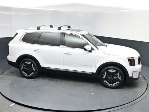 New 2025 Kia Telluride EX image 9