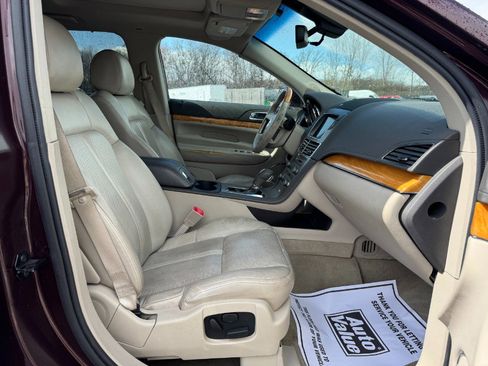 Used 2011 Lincoln MKT AWD w/ Elite Pkg image 20