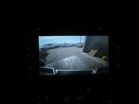 Used 2013 Chevrolet Avalanche LTZ image 43