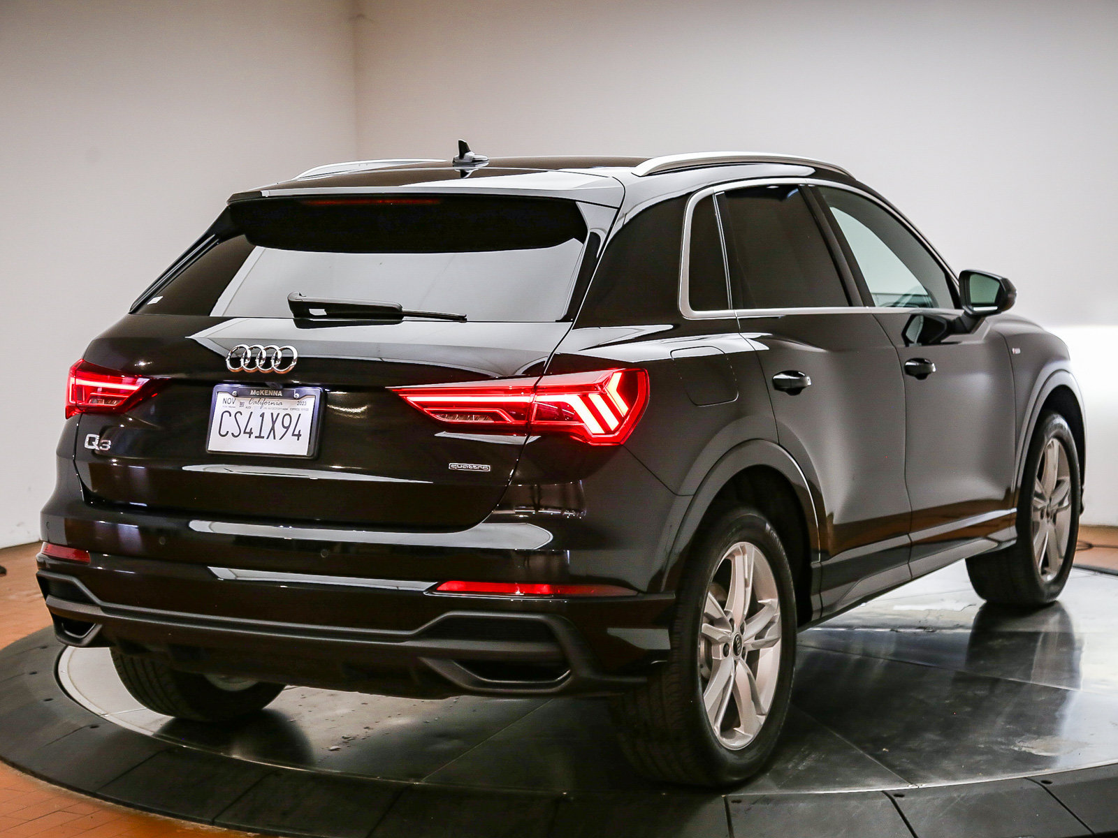 Certified 2023 Audi Q3 2.0T Premium w/ Convenience Package AWD/4WD image 7
