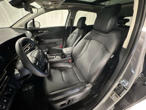 New 2026 Kia Sportage EX w/ EX Panorama Roof Package image 16