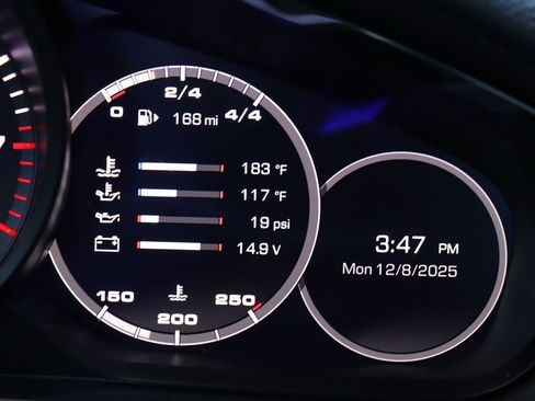 Used 2018 Porsche Panamera 4 image 19