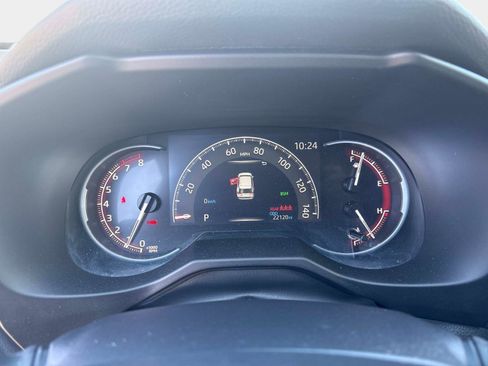 Used 2025 Toyota RAV4 XLE image 28