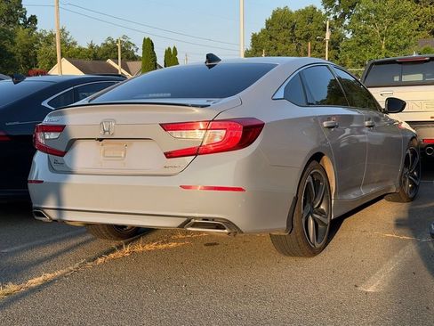 Used 2021 Honda Accord Sport image 3