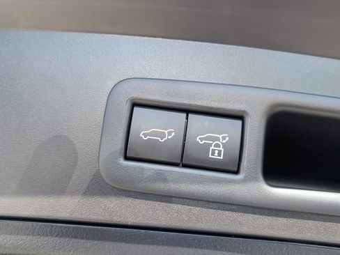 Used 2025 Lexus UX 300h FWD w/ Accessory Package (Z2) image 15