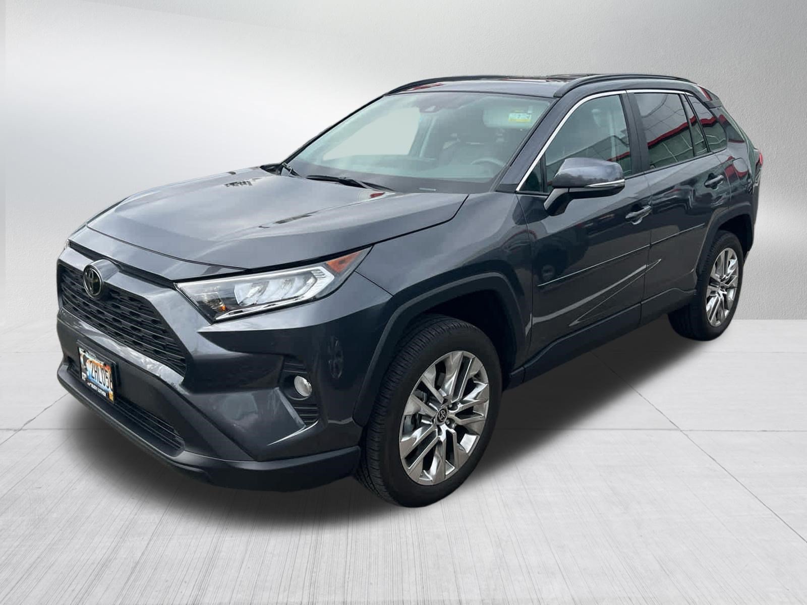 Used 2021 Toyota RAV4 XLE Premium AWD/4WD image 3