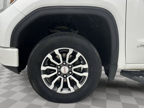 Used 2021 GMC Sierra 1500 AT4 w/ Technology Package AWD/4WD image 30