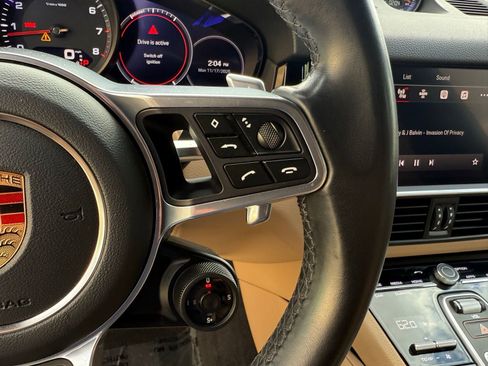Used 2023 Porsche Cayenne image 26