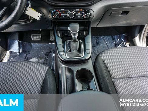 Used 2025 Kia Soul LX w/ LX Technology Package FWD image 39