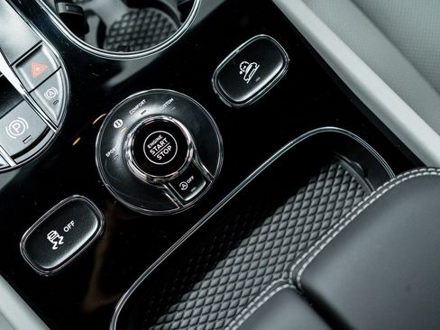 New 2025 Bentley Bentayga Extended Wheelbase image 33