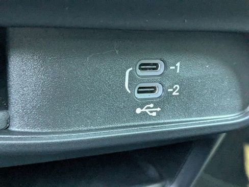 New 2026 Chrysler Pacifica Select image 21