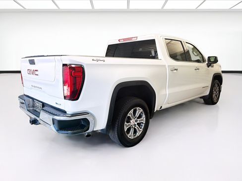 Used 2025 GMC Sierra 1500 SLT AWD/4WD image 4