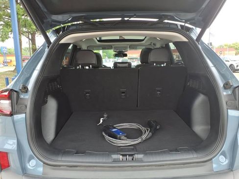 Used 2024 Ford Escape SE w/ PHEV Premium Package FWD image 10