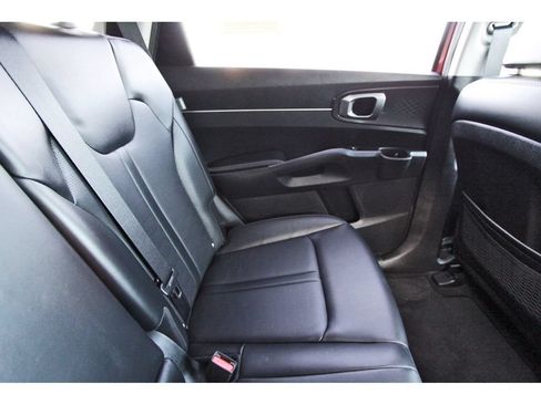 Certified 2025 Kia Sorento S w/ Panoramic Sunroof Package FWD image 11