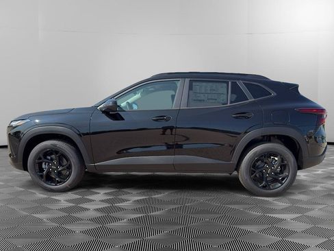 New 2026 Chevrolet Trax LT w/ Driver Confidence Package FWD image 2