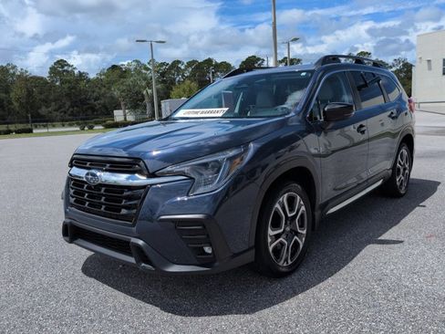 Used 2025 Subaru Ascent Limited w/ Popular Package #1 AWD/4WD image 9