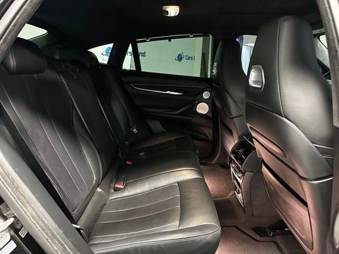 Used 2015 BMW X6 M image 22