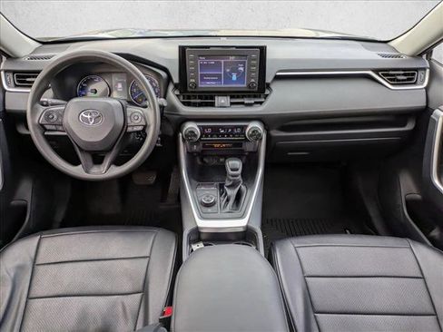 Used 2019 Toyota RAV4 LE image 17