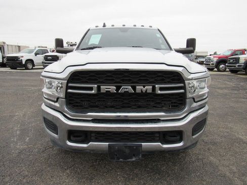 Used 2022 RAM 3500 Tradesman w/ Chrome Appearance Group AWD/4WD image 7